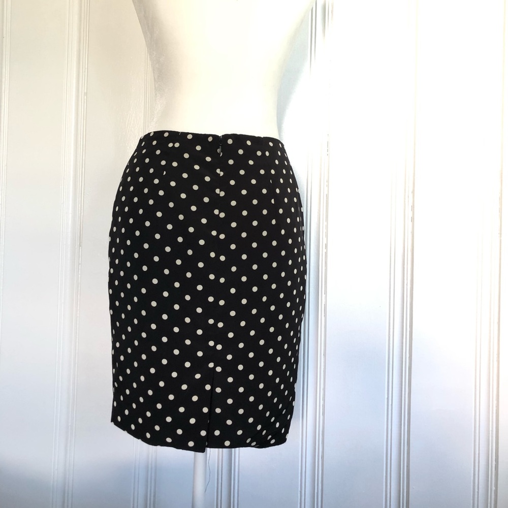 Forever 21 black and white polka dot mini skirt - Picture 2 of 6